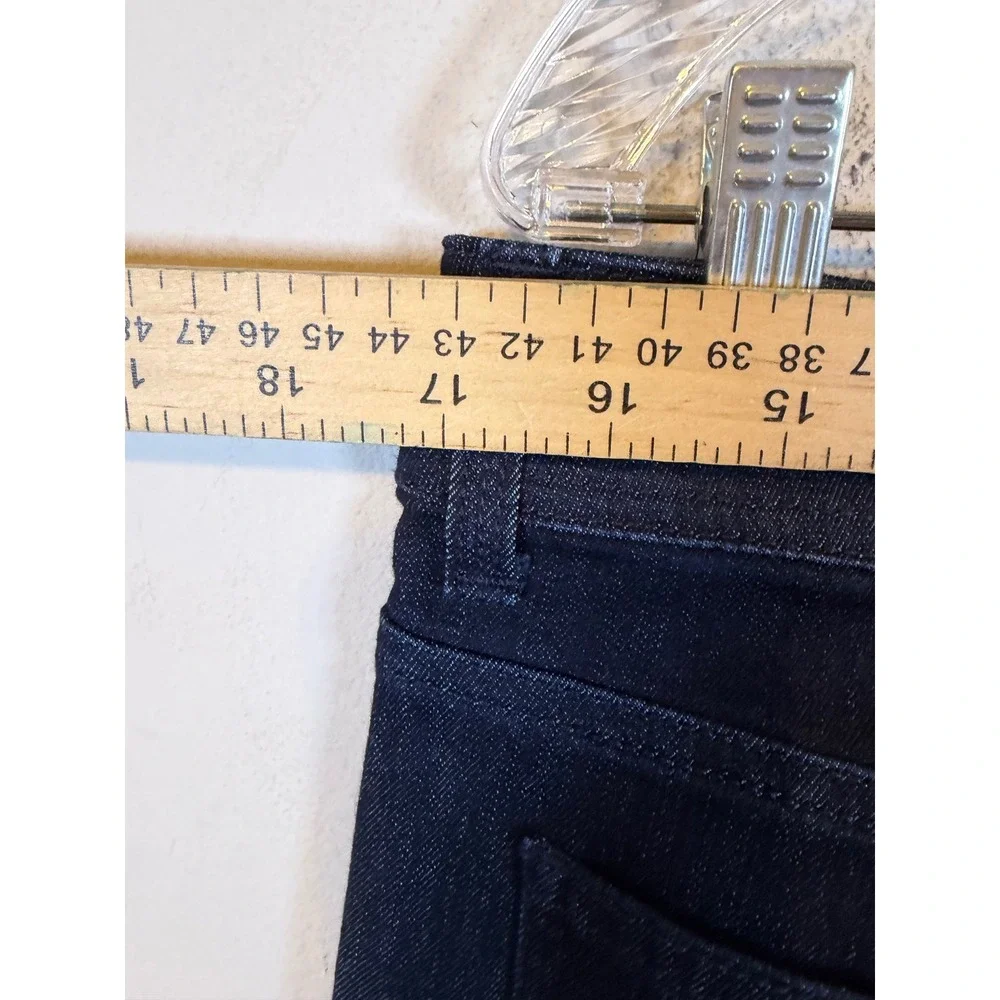 Chico's Womens Capri Jeans Fabulously Slimming Dark Wash Blue Size 1.5